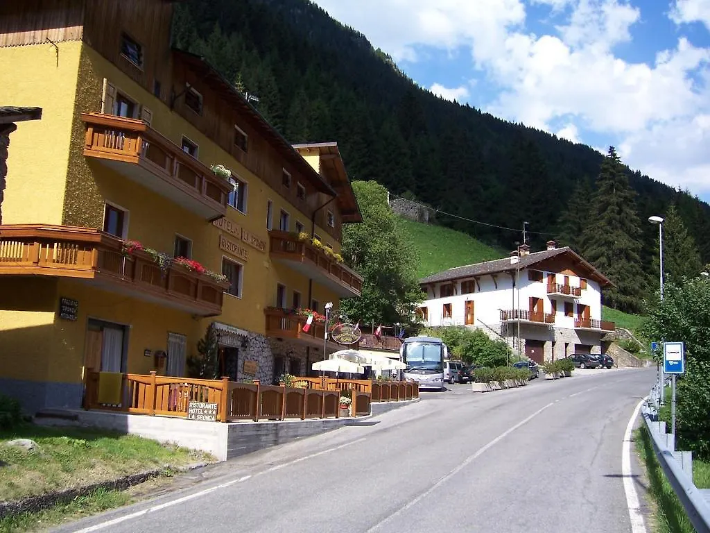 Hotel La Sponda  Valleve